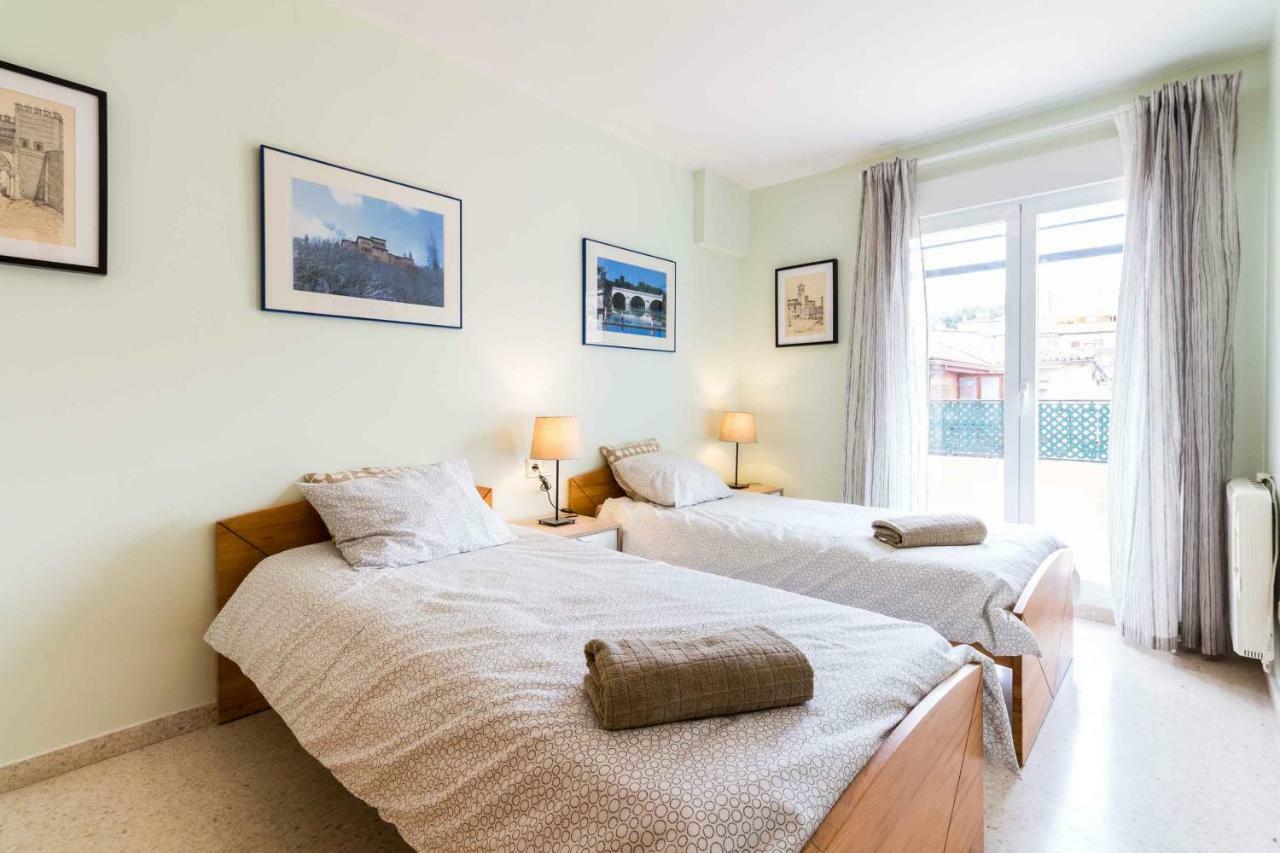 Apartamento Paseo Del Salon Гранада Екстериор снимка